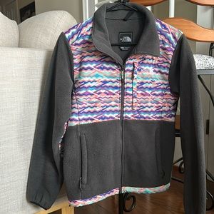 Women’s Multi-Colored Patterned North Face Jacket, Part Fleece Part Windbreaker
